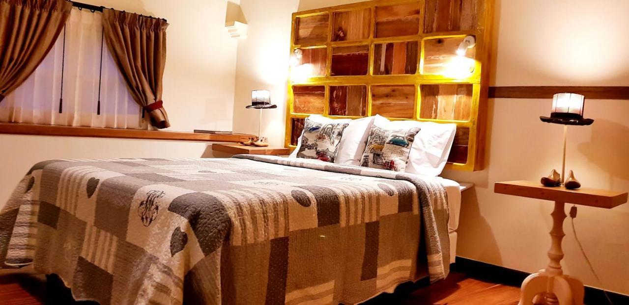 Old Town Quito Suites, Heritage Boutique Hotel, Where Every Detail Tells A Story Dış mekan fotoğraf