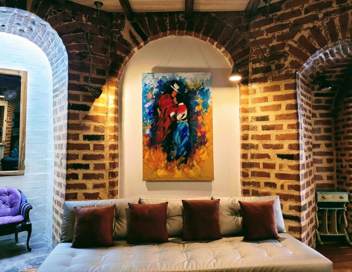 Old Town Quito Suites, Heritage Boutique Hotel, Where Every Detail Tells A Story Dış mekan fotoğraf